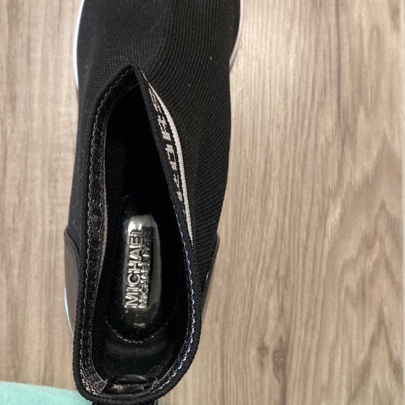 Michael kors skylar hightop  streach sock sneakers New size 9 - Picture 8 of 8